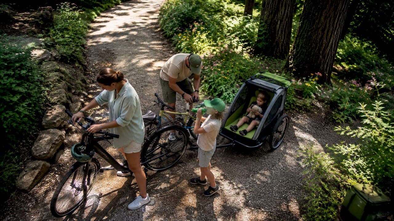 How Bike Tour Distances Are Planned for Families